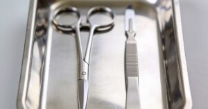 How to get rid of skin tags on eyelids safely: Expert medical advice