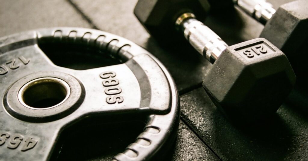 Crunches with weight: How to Boost Your Core Strength Effectively